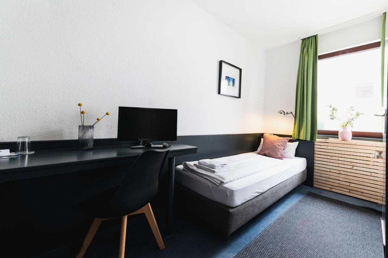City Hotel Fellbach 24H Check-In Buitenkant foto