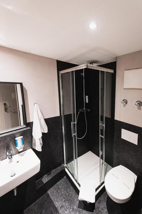 City Hotel Fellbach 24H Check-In Buitenkant foto