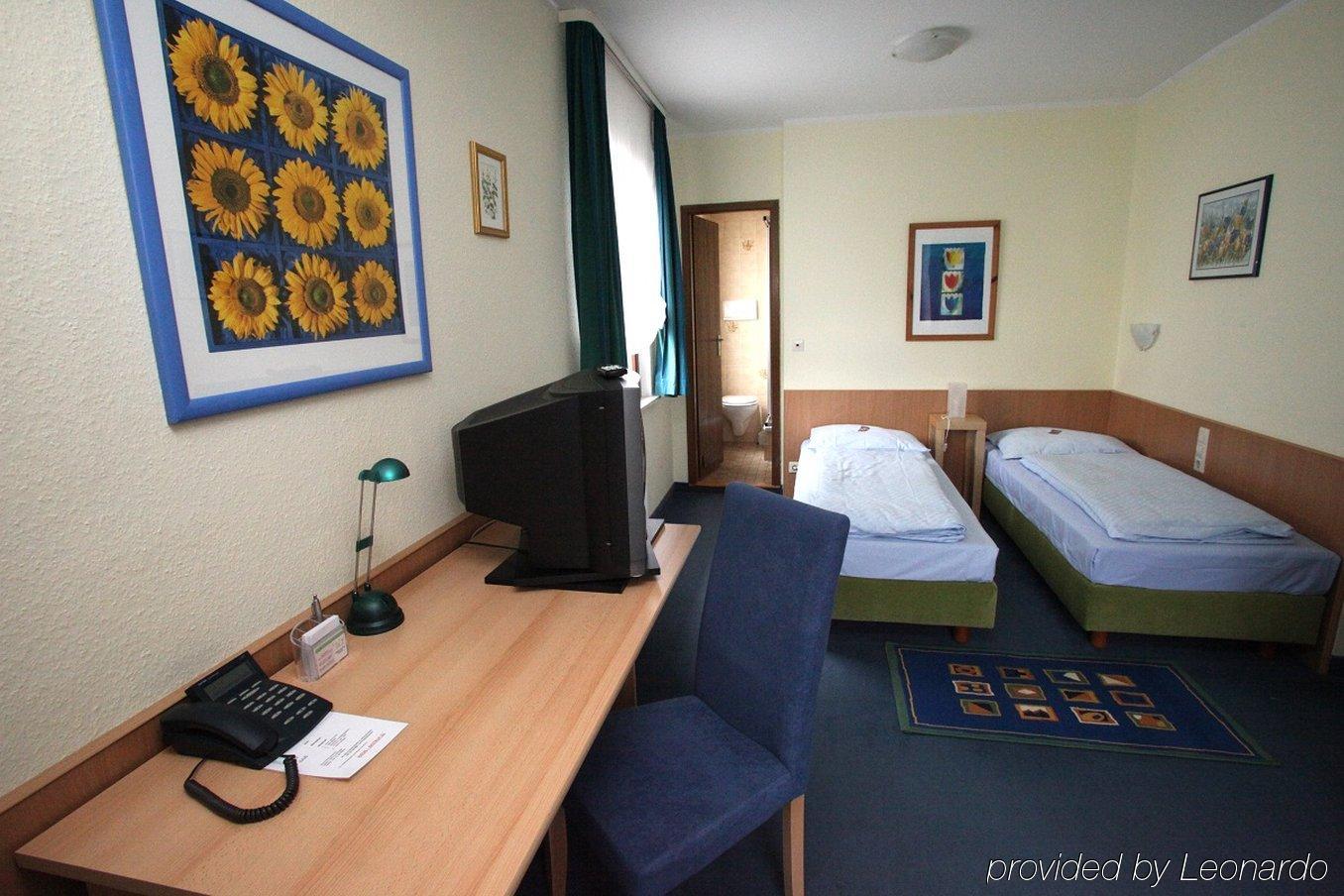 City Hotel Fellbach 24H Check-In Buitenkant foto